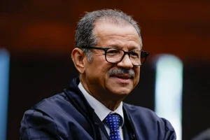 Desembargador aposentado se filia ao Novo de olho no Senado